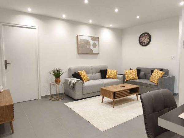 Colocation / Appartement 5 pièces de 84 m², Ferney-Voltaire, Avenue du Jura / Photo 10