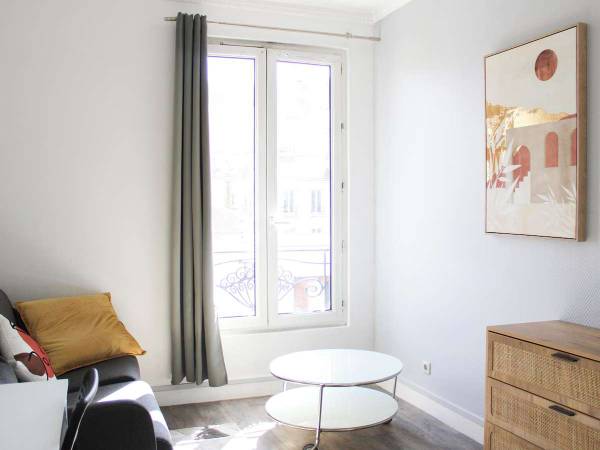 Location / Studio de 20 m², Asnières-sur-Seine, Rue Bourdarie Lefure / Photo 2