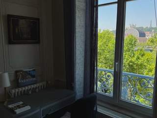 Room in a live-in landlord's home / 6 rooms apartment · 280 m², Lyon, Quai du Général Sarrail