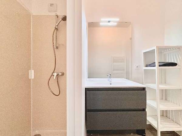 Colocation / Appartement 4 pièces de 80 m², Aubervilliers, Rue Danielle Casanova / Photo 2