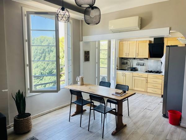 Colocation / Appartement 4 pièces de 93 m², Toulon, Avenue Emile Vincent / Photo 2