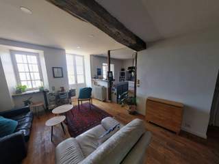 Room in a live-in landlord's home / 1 room apartment, Albi