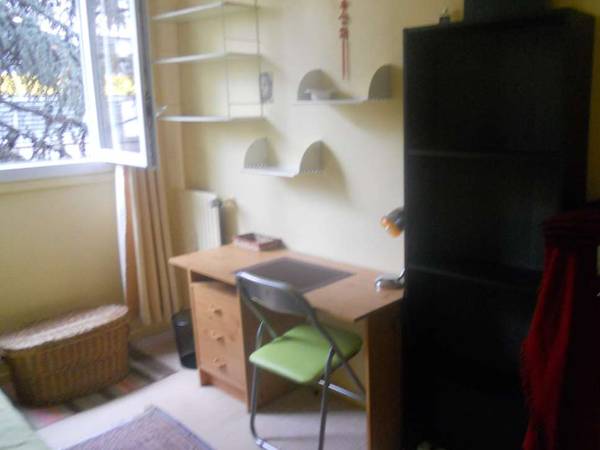 Chambre chez l'habitant / Appartement 4 pièces de 74 m², Paris, Boulevard Bessières / Photo 4