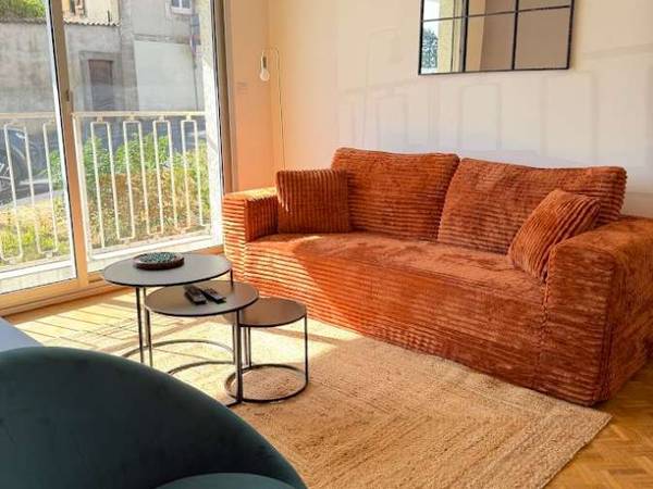 Colocation / Appartement 6 pièces de 118 m², Cholet, Rue Maximilien Lamarque / Photo 2