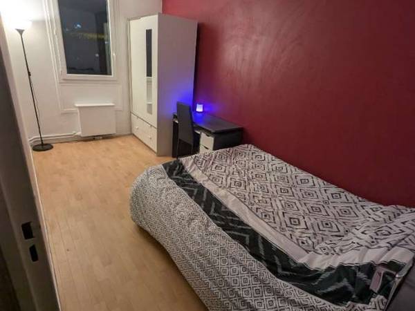 Colocation / Appartement 4 pièces de 80 m², Saint-Denis, Rue Danielle Casanova / Photo 9