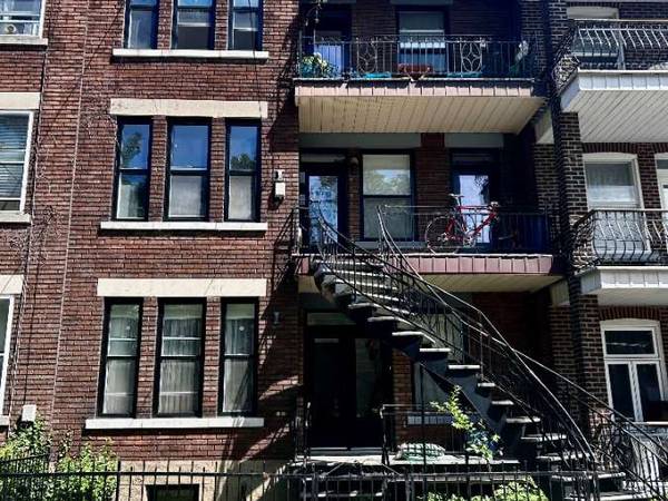 Chambre pour étudiant / Duplex 4 pièces de 100 m², Montréal, Rue Fortune / Photo 11