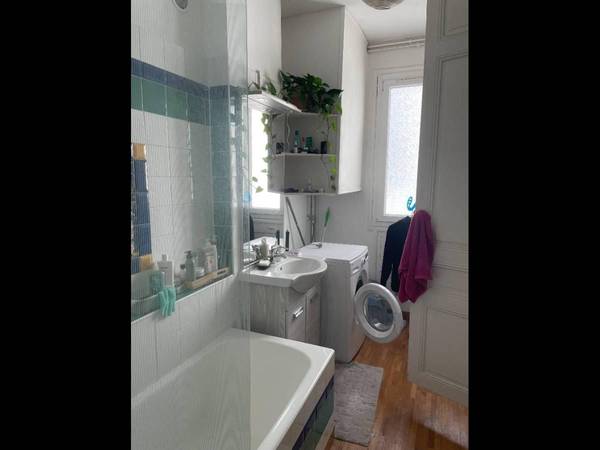 Sous-location / Appartement 4 pièces de 80 m², Paris, Rue Bachelet / Photo 5