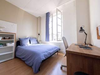 Coliving space / 10-bedroom apartment building · 1600 m², Paris, Rue René Villermé