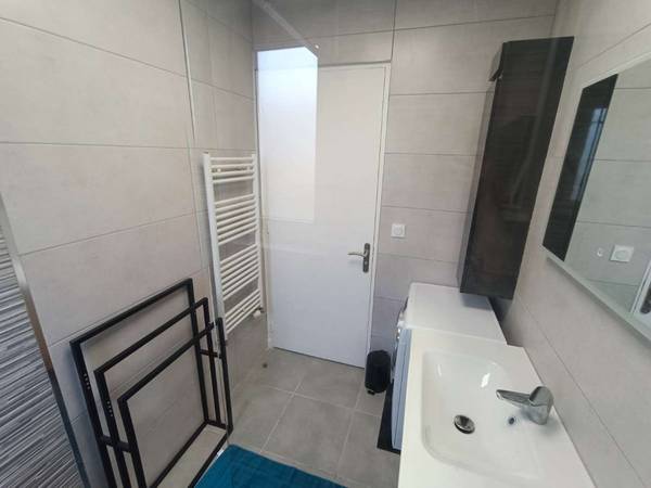 Colocation / Appartement 5 pièces de 80 m², Vénissieux, Rue Chausson / Photo 14