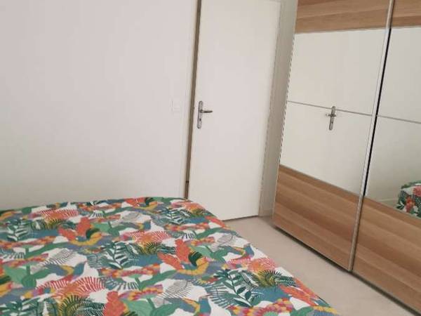 Colocation / Appartement 5 pièces de 80 m², Colombes, Rue Marguerite Yourcenar / Photo 2