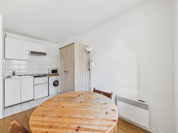 Location / Appartement 1 pièce de 28 m², Boulogne-Billancourt, Rue Yves Kermen / Photo 2