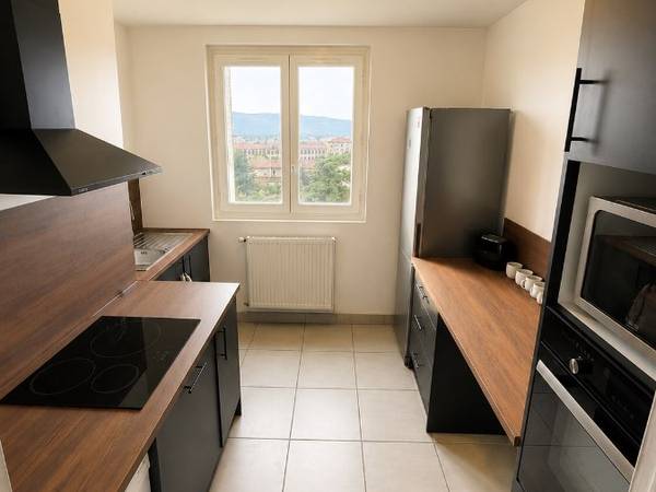 Colocation / Appartement 4 pièces de 70 m², Bourg-lès-Valence, Rue de Sully / Photo 2