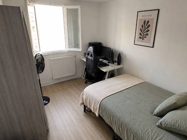 Colocation / Appartement 4 pièces de 70 m², Bourg-lès-Valence, Rue de Sully / Photo 3