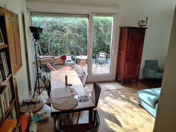 Chambre chez l'habitant / Immeuble 4 pièces de 15 m², Paris, Rue des Vignoles / Photo 6