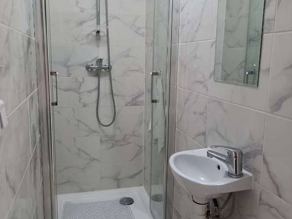 Colocation / Appartement 5 pièces de 80 m², Meaux, Square Jacques Brel / Photo 2