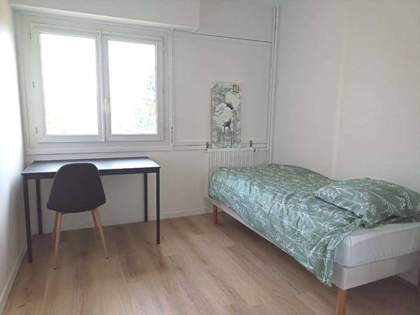 Colocation / Appartement 5 pièces de 80 m², Meaux, Square Jacques Brel / Photo 5
