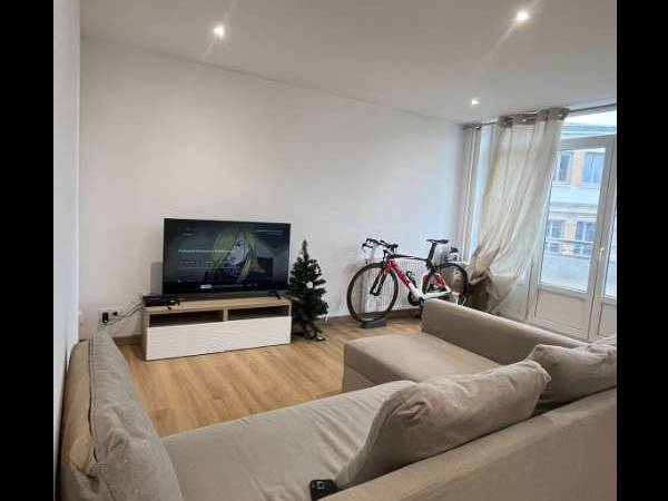 Colocation / Appartement 5 pièces de 94 m², Troyes, Rue Raymond Poincare / Photo 2
