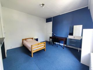 Homestay / 8-bedroom house · 300 m², Mons-en-Barœul, Rue du Barœul