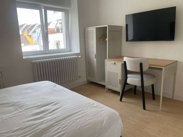 Colocation / Maison 8 pièces de 180 m², Lorient, Rue Jean de Merville / Photo 2