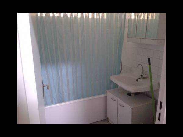 Location / Résidence 1 pièce de 36 m², Saint-Étienne, 33 Allée Chantegrillet / Photo 2