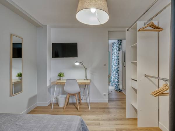 Colocation / Appartement 5 pièces de 70 m², Le Bouscat, Avenue de la Libération Charles de Gaulle, Résidence Ermitage R.Poincaré, Bat Tour, 1er Étage, Appt 3 / Photo 9