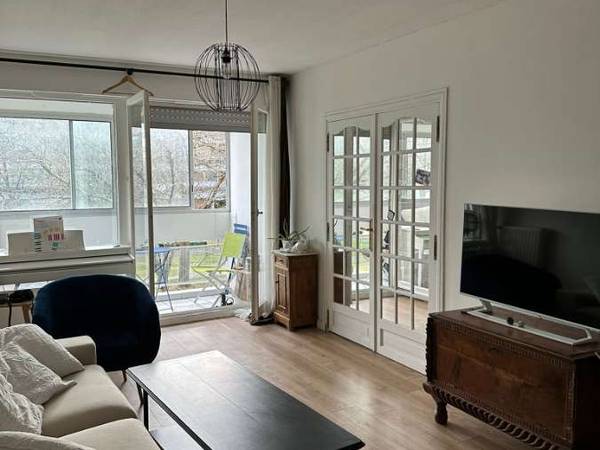 Colocation / Appartement 5 pièces de 80 m², Lormont, Avenue Salvador Allende / Photo 2