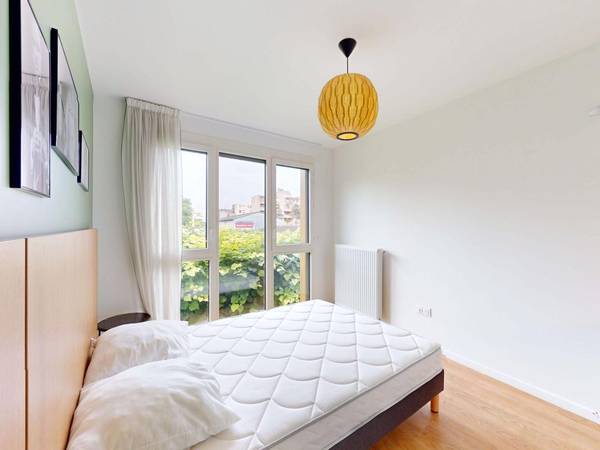 Location / Appartement 3 pièces de 55 m², Ivry-sur-Seine, 27 Rue Lénine, / Photo 2