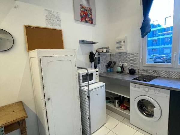 Location / Studio de 12 m², Rennes, Rue Paul Bert / Photo 2