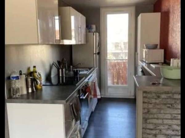 Sous-location / Appartement 4 pièces de 65 m², Villeurbanne, Rue Francis de Pressensé / Photo 2
