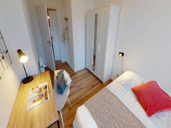 Colocation / Appartement 11 pièces de 220 m², Asnières-sur-Seine, Avenue Sainte-Anne / Photo 2