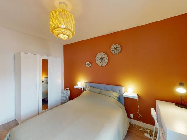 Colocation / Appartement 5 pièces de 94 m², Brest, Rue Sully Prud'Homme / Photo 2