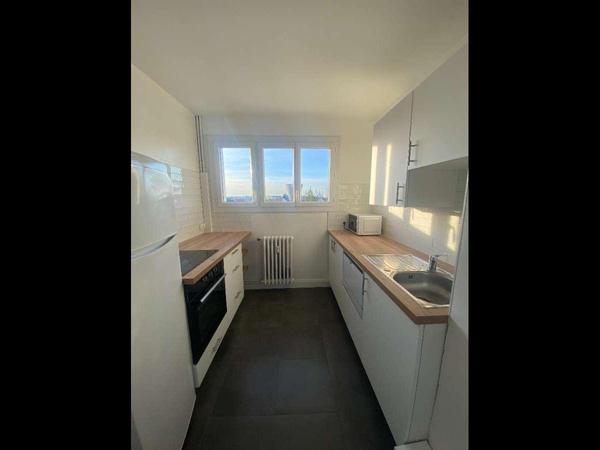 Colocation / Appartement 4 pièces de 70 m², Angers, Rue des Ormeaux / Photo 4