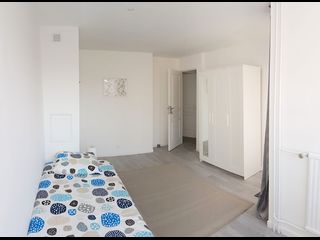 Flatsharing / 6-bedroom flat · 110 m², Guyancourt, Place de la Fraternité