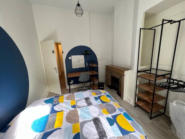 Colocation / Appartement 5 pièces de 93 m², Saint-Étienne, Rue de Montaud / Photo 4