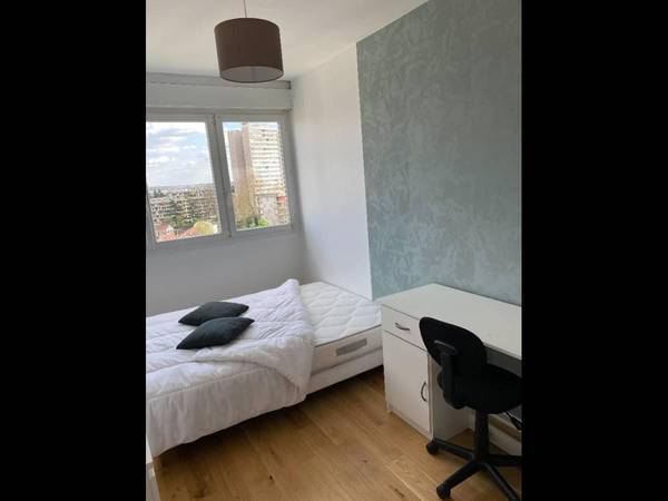 Colocation / Appartement 4 pièces de 70 m², Créteil, Rue des Pinsons / Photo 2