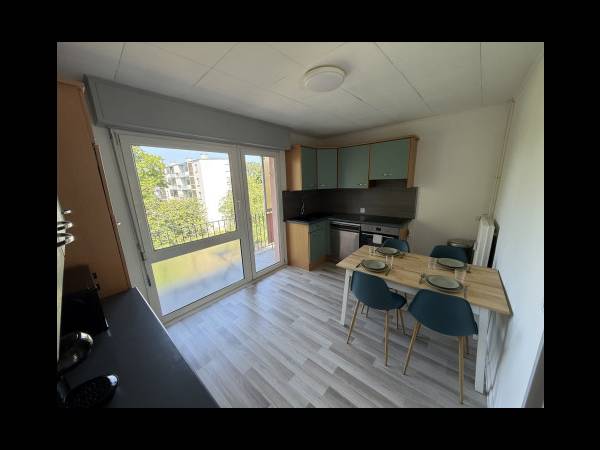 Colocation / Appartement 4 pièces de 72 m², Mulhouse, Rue Jules Michelet / Photo 2