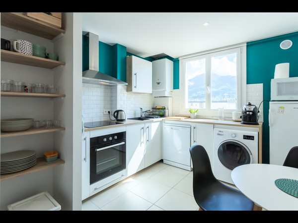 Colocation / Appartement 4 pièces de 54 m², Fontaine, Rue Romain Rolland / Photo 2