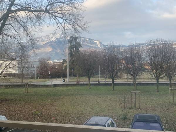 Sous-location / Appartement 5 pièces de 95 m², Saint-Martin-d'Hères, Rue Louis Jouvet / Photo 3