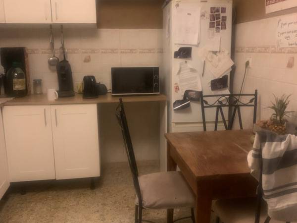 Sous-location / Appartement 5 pièces de 95 m², Saint-Martin-d'Hères, Rue Louis Jouvet / Photo 2