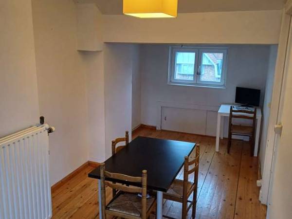 Colocation / Appartement 8 pièces de 100 m², Uccle, Avenue de la Floride / Photo 2