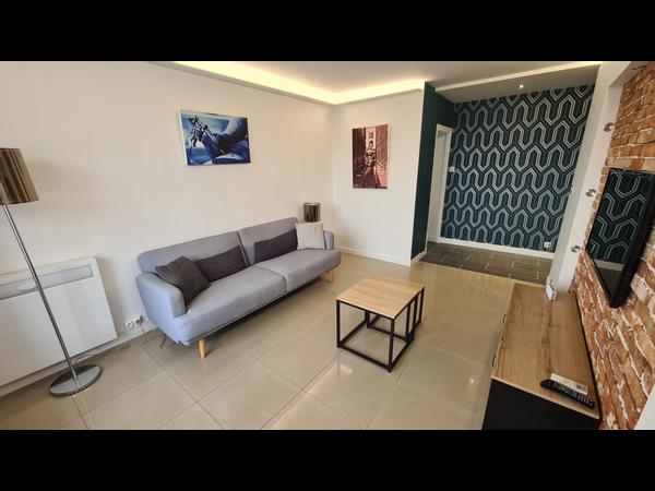 Colocation / Appartement 4 pièces de 68 m², Saint-Martin-d'Hères, Avenue Gabriel Péri / Photo 2