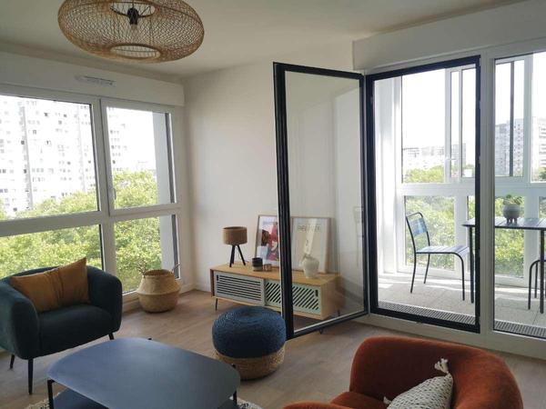 Colocation / Appartement 7 pièces de 112 m², Colombes, Allee Paul Eluard / Photo 2