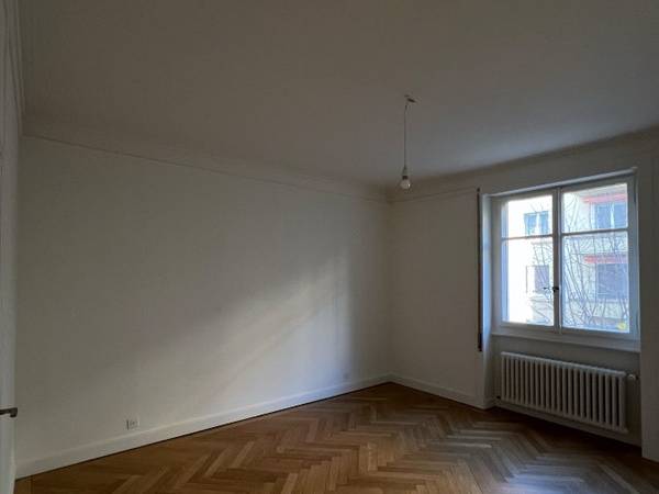 Colocation / Appartement 3 pièces de 80 m², Lausanne, Avenue de l'Avant-Poste / Photo 2