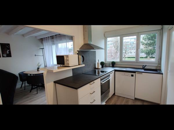 Colocation / Appartement 5 pièces de 72 m², Gagny, Place de Lattre de Tassigny / Photo 2