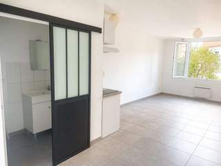 Location / Studio apartment · 30 m², Nantes, Rue Jules Méline