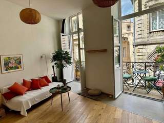 Location / Appartement 2 pièces de 53 m², Bordeaux, Rue des Faures