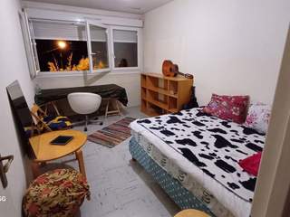 Chambre chez l'habitant / Appartement 2 pièces de 57 m², Aubervilliers, Rue Henri Barbusse