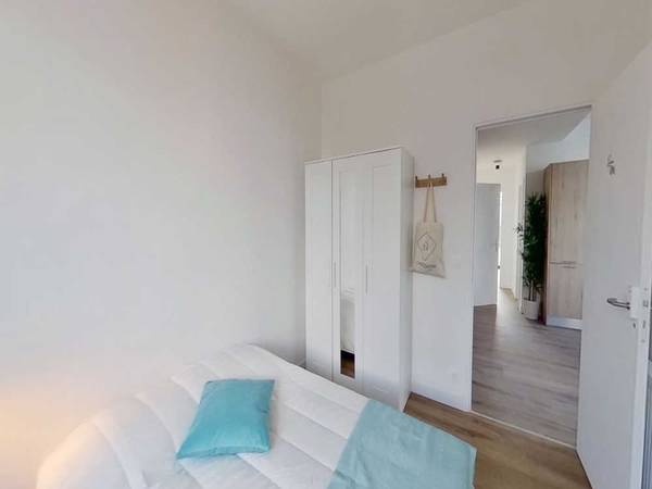Colocation / Appartement 7 pièces de 130 m², Asnières-sur-Seine, Avenue Sainte-Anne / Photo 2