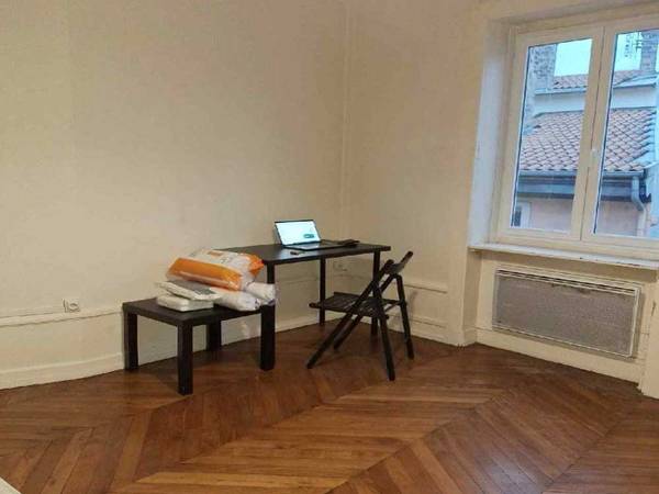 Colocation / Appartement 3 pièces de 80 m², Lyon, Rue Neuve / Photo 2