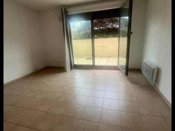 Location / Studio de 22 m², Rouen, Rue Champ des Oiseaux / Photo 2